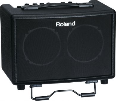 Roland AC-33 akustinen paristoilla toimiva vahvistin