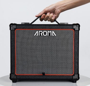 Kevyt Aroma AG20B bassovahvistin