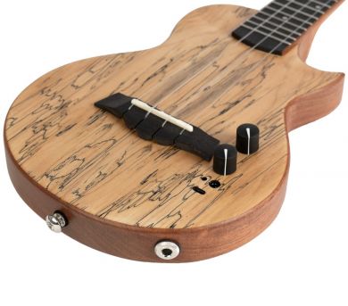 Cascha mikitetty konserttiukulele CUCE100 liitännät