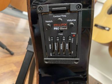 Esteve Gipsykings SP nylonkielinen mikitetty kitara, musta