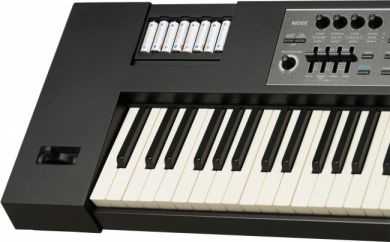 Roland Juno DS-88 piano-syntetisaattori
