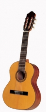 Esteve ST48 1/2- klassinen kitara