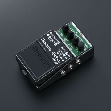 BOSS RE-2 Space echo kaikupedaali